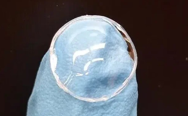 3D打印水凝胶隐形眼镜，可在眼部持续释放药物