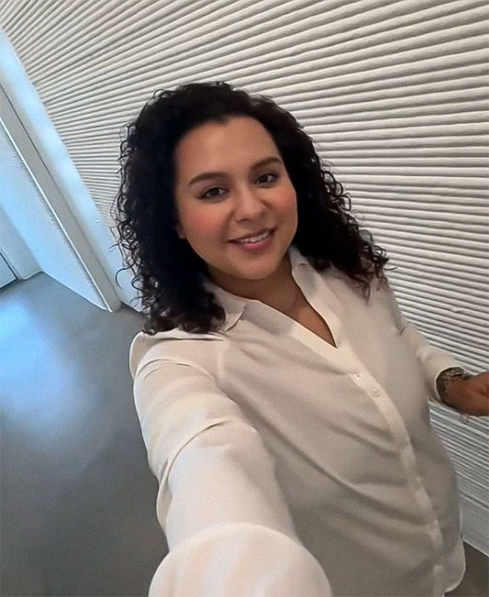 美女在TikTok上展示自己购买的3D打印四居室，爆红网络