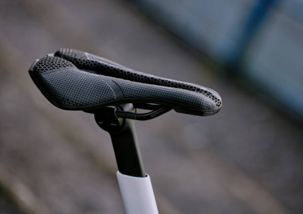 压力映射+蜂窝结构：Shimano发布新一代3D打印自行车坐垫