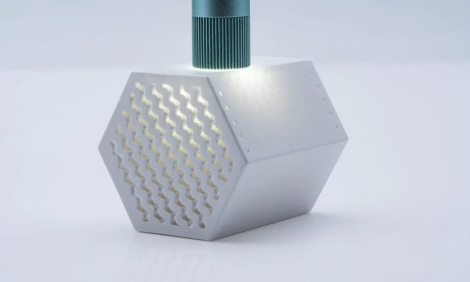 利用Lithoz陶瓷3D打印技术，轻型氢发动机的功率重量比可提高五倍