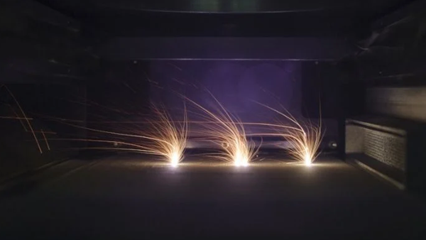 EBM与L-PBF：您应该选择哪种金属粉末熔合技术？