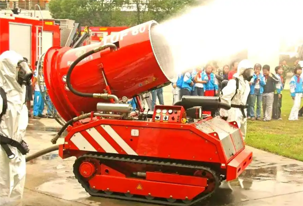 苏州主场降温机器人出大招：具备吹风、排烟、灭火三合一功能