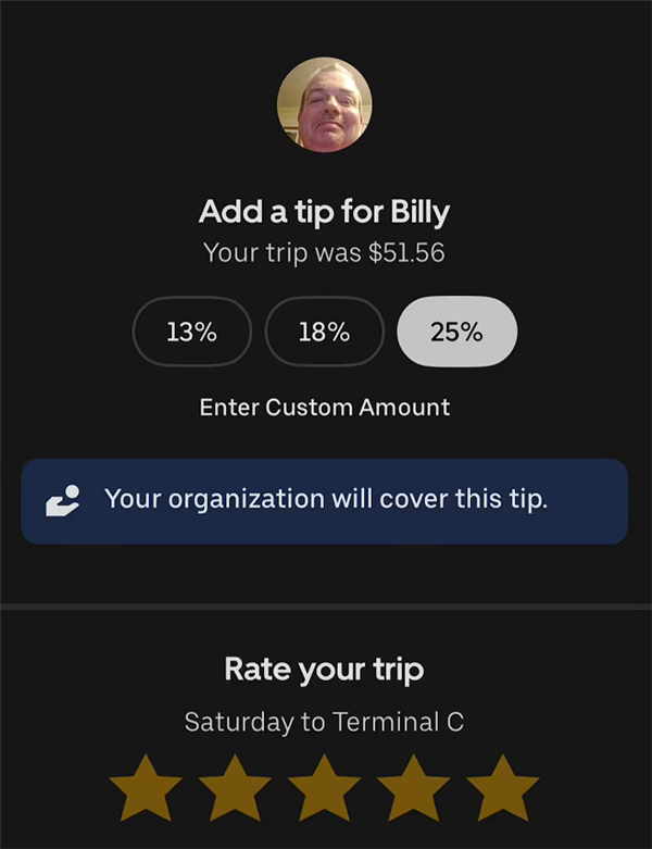 脑瘫司机开网约车养家：全靠特斯拉FSD