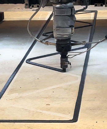 麻省理工学院用回收塑料3D打印承重结构件，13分钟成型可承重超4000磅