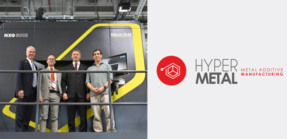 Hypermetal 和 Nikon SLM Solutions 的代表在 NXG XII 600 系统安装现场合影