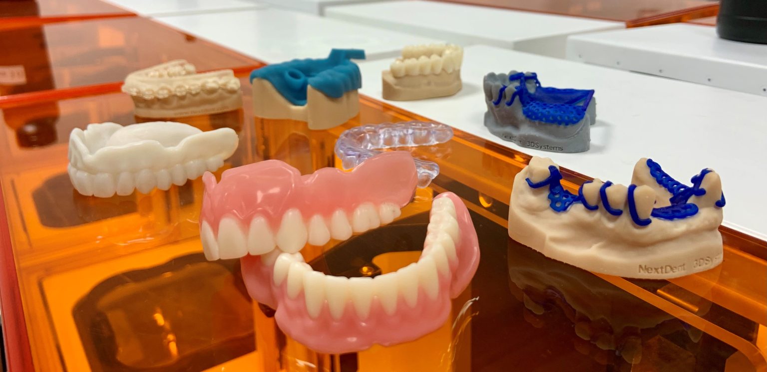 NextDent5100 可应用于多种场景,并可与多种经过验证的 NextDent 材料配合使用 NextDent5100 可应用于多种场景,并可与多种经过验证的 NextDent 材料配合使用