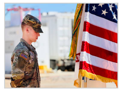 士兵出席Fort Bliss的3D打印Life Support Area铺设仪式