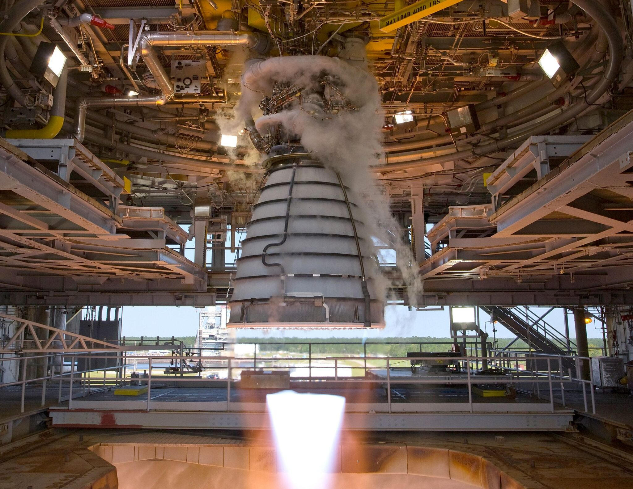 Aerojet Rocketdyne公司在NASA斯坦尼斯航天中心完成了RS-25火箭的相关测试