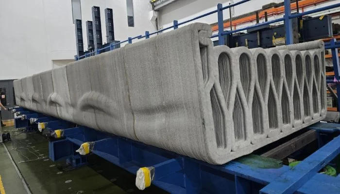 各个模块通过钢缆组装在一起