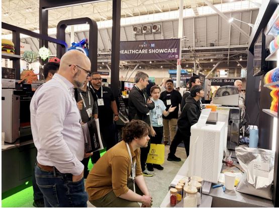 创想三维亮相美国行业展会，以多工艺协同打造“桌面微型工厂”