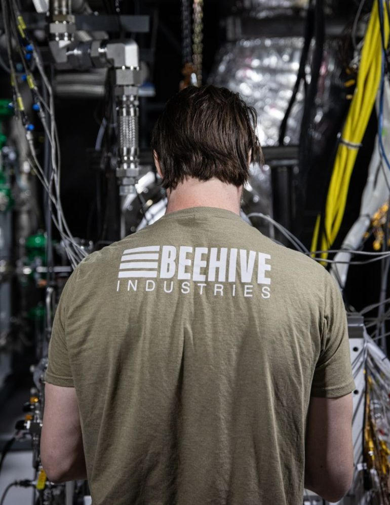 Beehive Industries公司员工 Beehive Industries公司员工