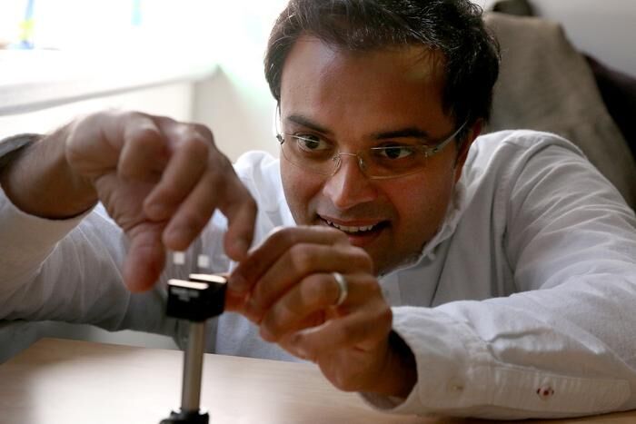 犹他大学电气与计算机工程教授Rajesh Menon