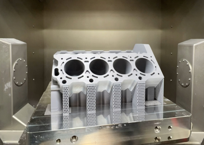 博世使用尼康SLM NXG XII 600金属增材制造系统打印出完整V8发动机缸体