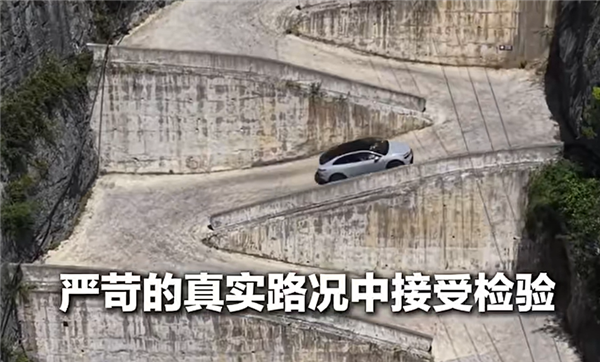 美国博实测！乐道L60智驾闯重庆8D迷宫：挂壁公路全程零接管